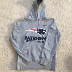 Nike Patriots sweatshirt, Men’s M